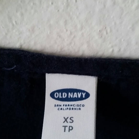 Old Navy top - Picture 2 of 2